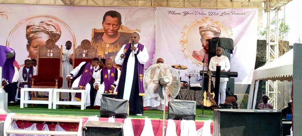 PHOTOS: Governor Sim Fubara, Alex Otti, other dignitaries attend burial of Senator Lee Maeba's mother 75 PHOTOS: Governor Sim Fubara, Alex Otti, other dignitaries attend burial of Senator Lee Maeba's mother 72