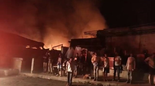 Fire Destroys Market At Trademore Estate In Abuja [Photos]