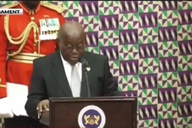 Ghana President’s ADC Collapses On Live TV During Akufo-Addo’s Nationwide Broadcast [Video]