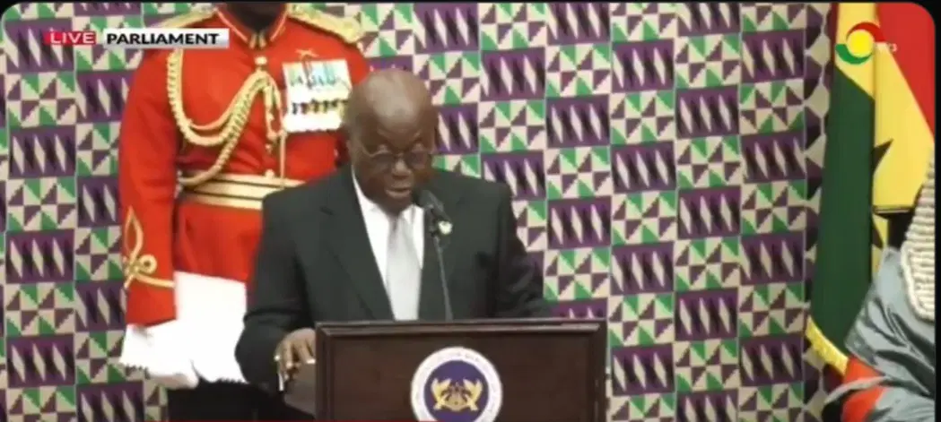 Ghana President’s ADC Collapses On Live TV During Akufo-Addo’s Nationwide Broadcast [Video]