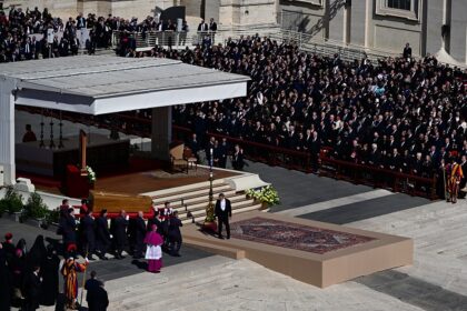 Massive Crowd Storms Vatican For Pope Francis' Funeral [Photos]