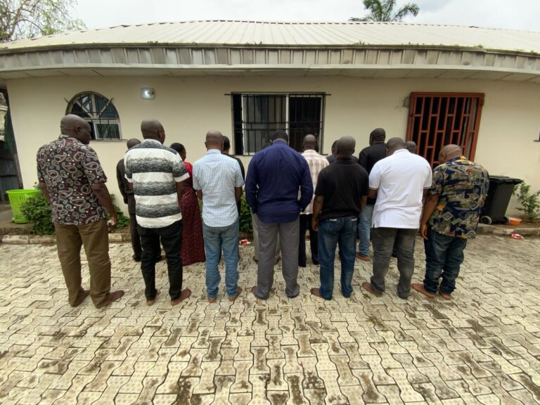 EFCC Arrests Ex-Plateau Speaker, 14 Former Lawmakers For 'Fleeing With Official Cars' 1 EFCC Arrests Ex-Plateau Speaker, 14 Former Lawmakers For 'Fleeing With Official Cars'