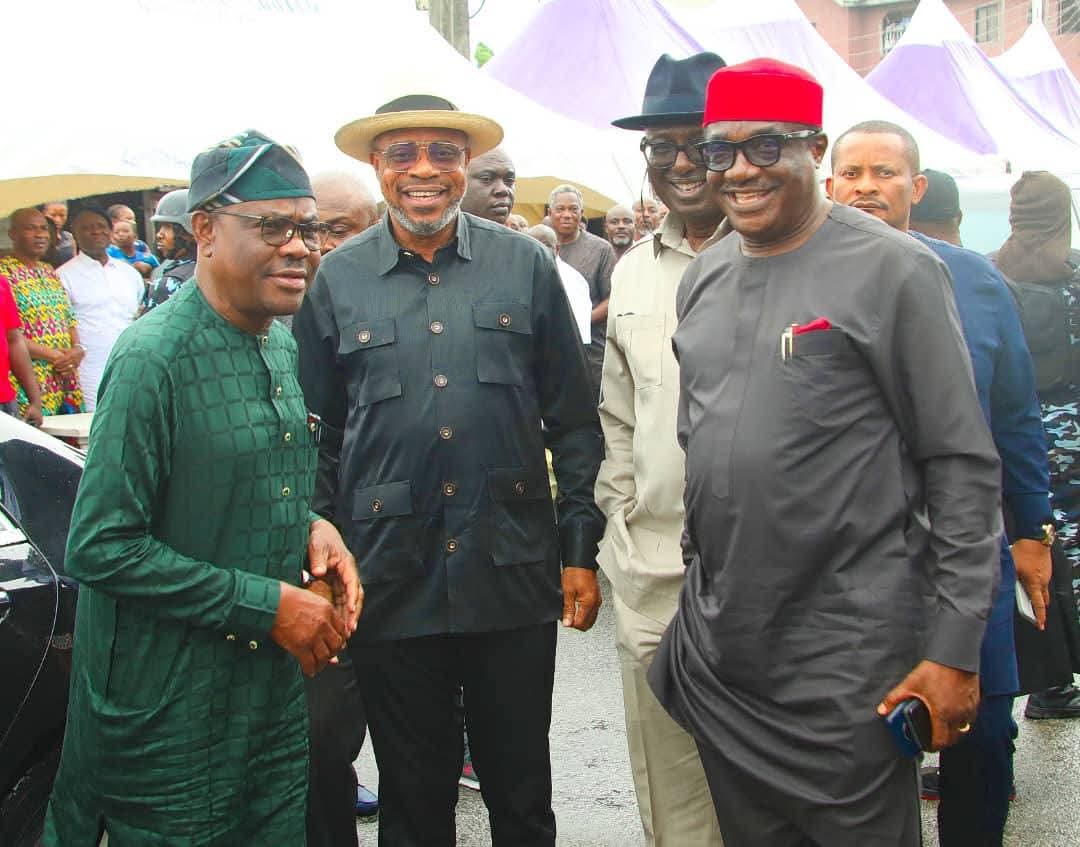 Fubara Attends Burial Of Wike’s Uncle In Rivers After Their Reconciliation [Photos]