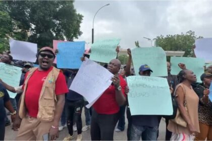 FCTA Staff Protest At Abuja Headquarters, Give Three-Day Ultimatum 34 FCTA Staff Protest At Abuja Headquarters, Give Three-Day Ultimatum