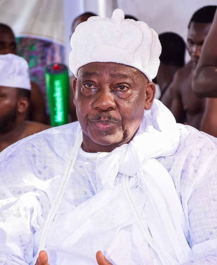 Lagos Monarch Dethrones Six Chiefs For Attending Labour Party Campaign 1 Lagos Monarch Dethrones Six Chiefs For Attending Labour Party Campaign