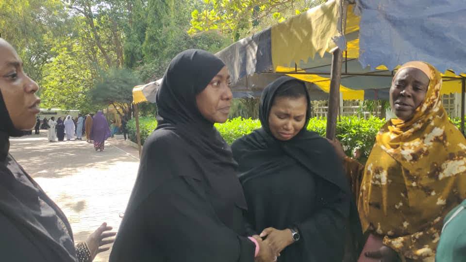 Buhari’s Daughter Break Down In Tears As She Arrives Daura For Late Father's Burial 11 Buhari’s Daughter Break Down In Tears As She Arrives Daura For Late Father's Burial