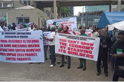Nigerian Contractors Protest Unpaid Contracts, Block Finance Ministry Gate In Abuja [Video]