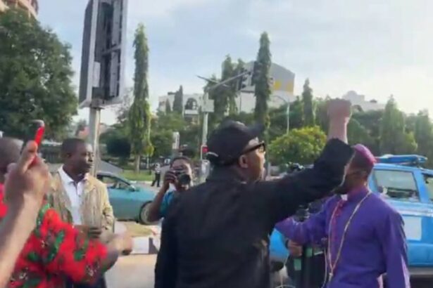 Police Arrests AFP Journalists Covering #FreeNnamdiKanu Protest In Abuja