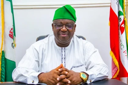 "I’m Being Pressured To Dump PDP For APC" - Plateau Governor Caleb Mutfwang