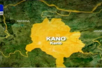 Man Lynched By Angry Mob After Slitting Cleric’s Throat Inside Kano Mosque