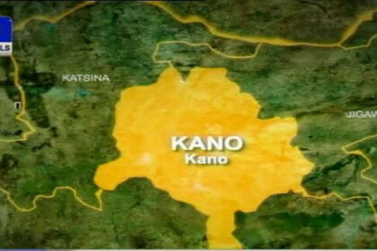 Man Lynched By Angry Mob After Slitting Cleric’s Throat Inside Kano Mosque