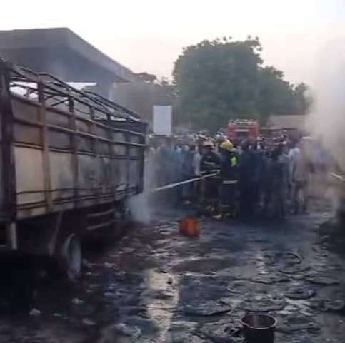 Fire Destroys Three Vehicles And Power House At Oyo Filling Station 1 Fire Destroys Three Vehicles And Power House At Oyo Filling Station