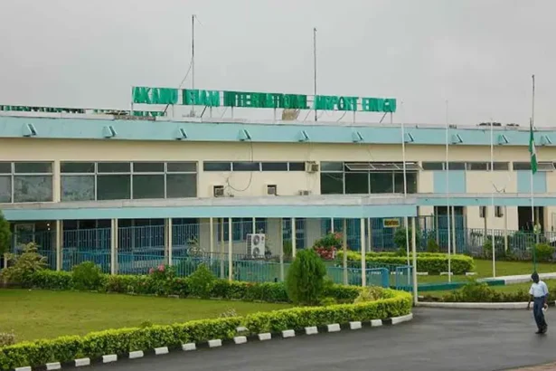FG Signs Concession Agreement For Enugu Airport