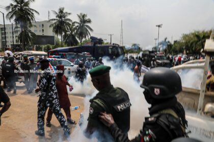 Police Fire Teargas At Residents Protesting Demolitions At Lagos Assembly