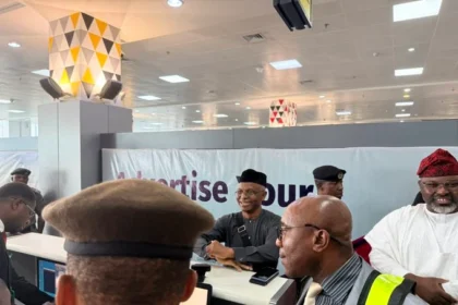 Security Agents Reportedly Attempts To Arrest Nasir El-Rufai At Abuja Airport