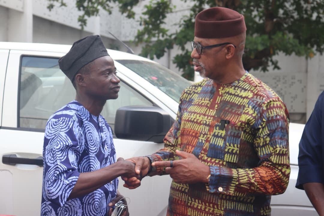 Governor Abiodun Gifts Car To Solanke Taiwo After Emerging Nigeria’s Best Teacher