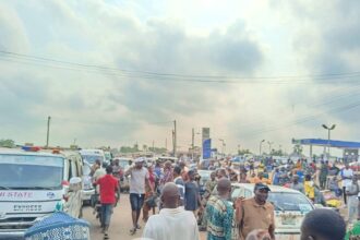Residents Block Ondo Highway In Protest Over Gunmen Attacks