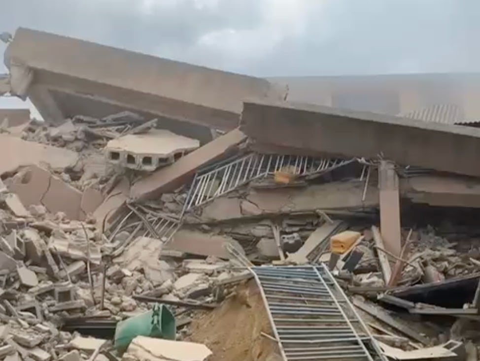 Students Escape Death As Four-Storey School Building Collapses In Lagos