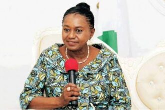 Rivers Senator Ipalibo Banigo Decamps From PDP To APC