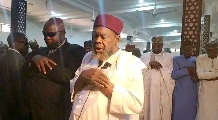 Sheikh Lukuwa Ignores Sultan’s Directive, Leads Eid Prayer In Sokoto