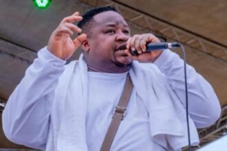 Cubana Chief Priest Booed While Performing On Stage In Abuja [Video]