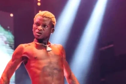 Portable Fights On Stage With Area Boys At Easter Event In Lagos [Video]