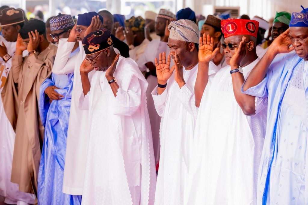 Tinubu Joins Muslim Faithfuls For Eid-el-Kabir Prayers At Dodan Barracks In Lagos 3 Tinubu Joins Muslim Faithfuls For Eid-el-Kabir Prayers At Dodan Barracks In Lagos
