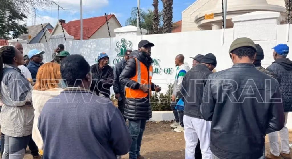 Stranded Nigerians Protest Delay In Second Repatriation Flight From South Africa 3 Stranded Nigerians protest delay in second repatriation flight from South Africa