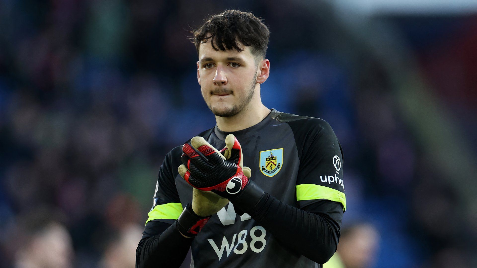 Leeds Signs Man City Goalkeeper James Trafford In £45m Deal 3 Leeds Signs Man City Goalkeeper James Trafford In £45m Deal
