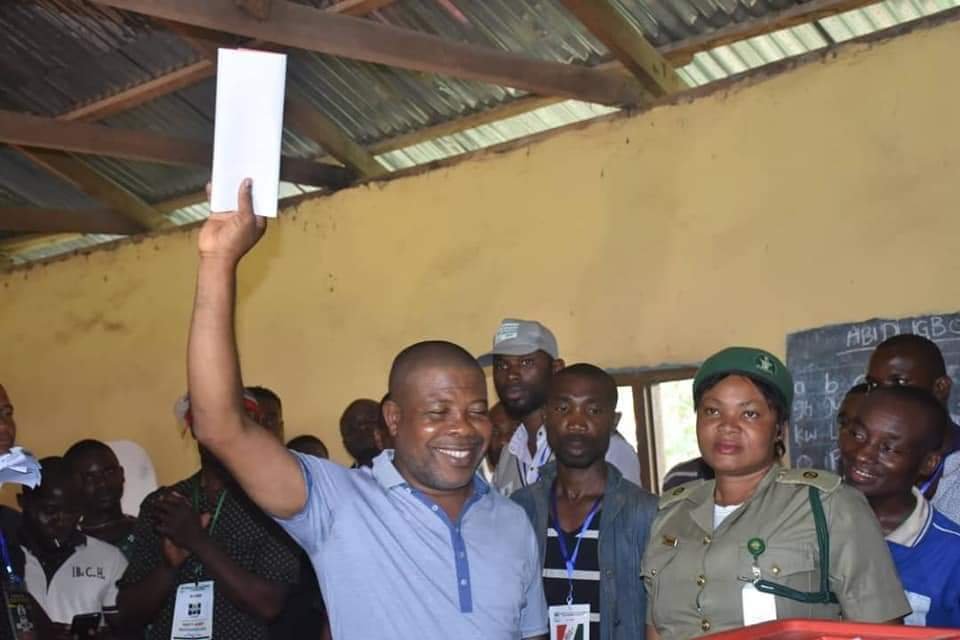 PHOTONEWS: PDP's Emeka Ihedioha Votes in Imo State. 2 PHOTONEWS: PDP's Emeka Ihedioha Votes in Imo State. 2