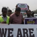 Nigerians Take #ENDSARS Protest To Police Headquaters Abuja, Lagos And Ibadan [Photos] 3